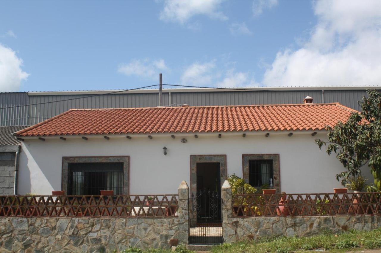 El Sitio De Su Recreo Villa เฮเรส เด ลอส คาบาลเญรอส ภายนอก รูปภาพ
