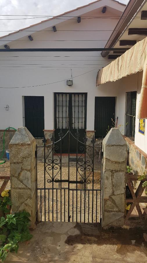 El Sitio De Su Recreo Villa เฮเรส เด ลอส คาบาลเญรอส ภายนอก รูปภาพ